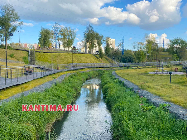 Парк долины реки Чертановка Москва